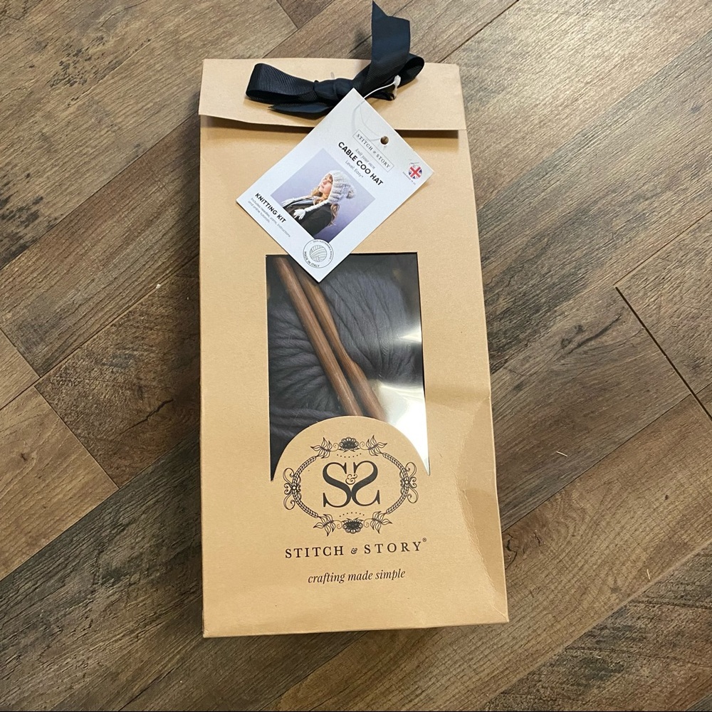 NWOT stitch & story • cable coo hat kit